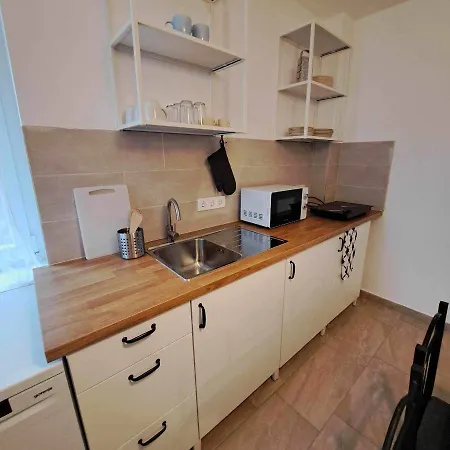 Oecsi Vendeghaz * バラトンレッレ