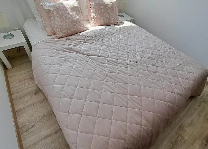 Oecsi Vendeghaz Apartment